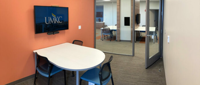 Picture of smaller meeting room in the library's Digital Collaboration Studio